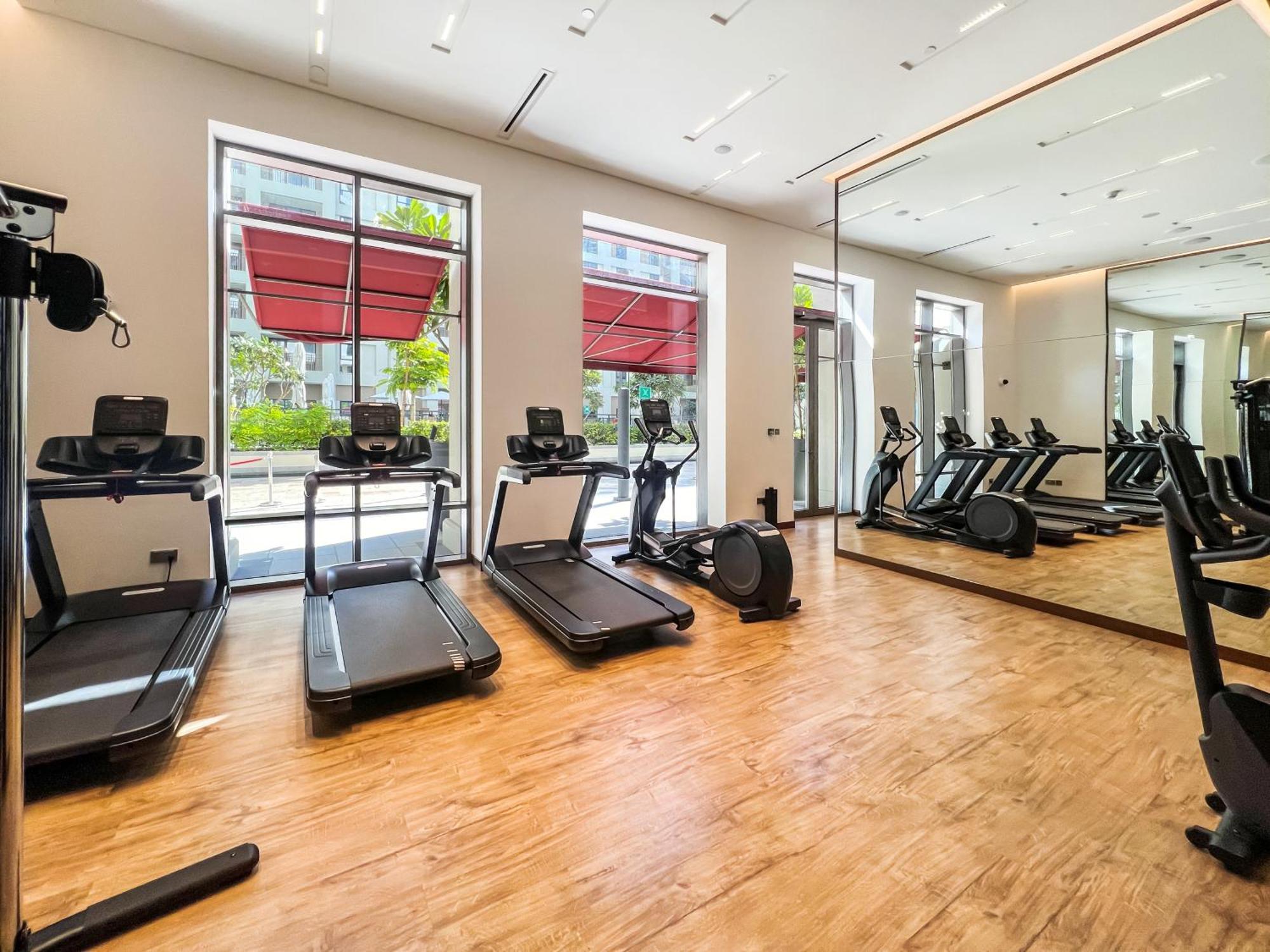 Apartment Fam Living - Vida Residences Stylish 2br Creekfront Charm Dubai